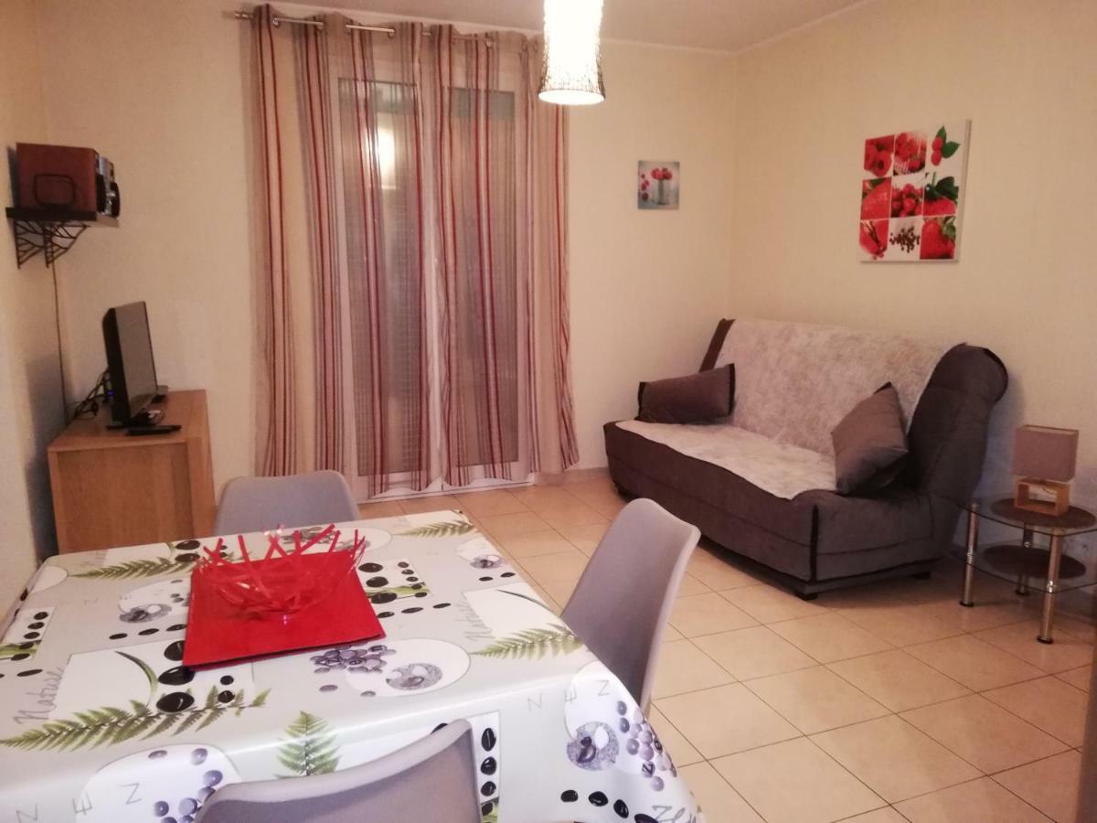 Appartement Le Cernuschi Rdc ม็องตง ภายนอก รูปภาพ